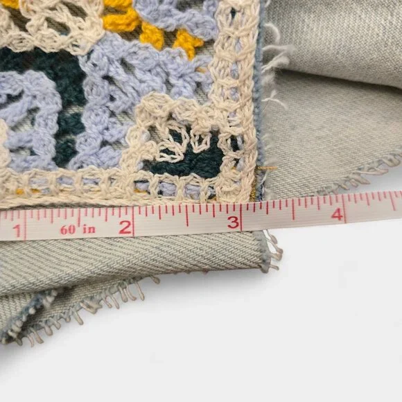 BlankNYC The Barrow High Rise Crochet Front Cutoff Shorts 30 Granny Square NWT - Picture 11 of 11